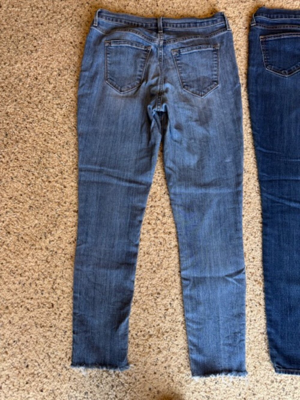 Old Navy Women's Blue Jeans Size 4 Mid-Rise Lot of (5) - Picture 12 of 16